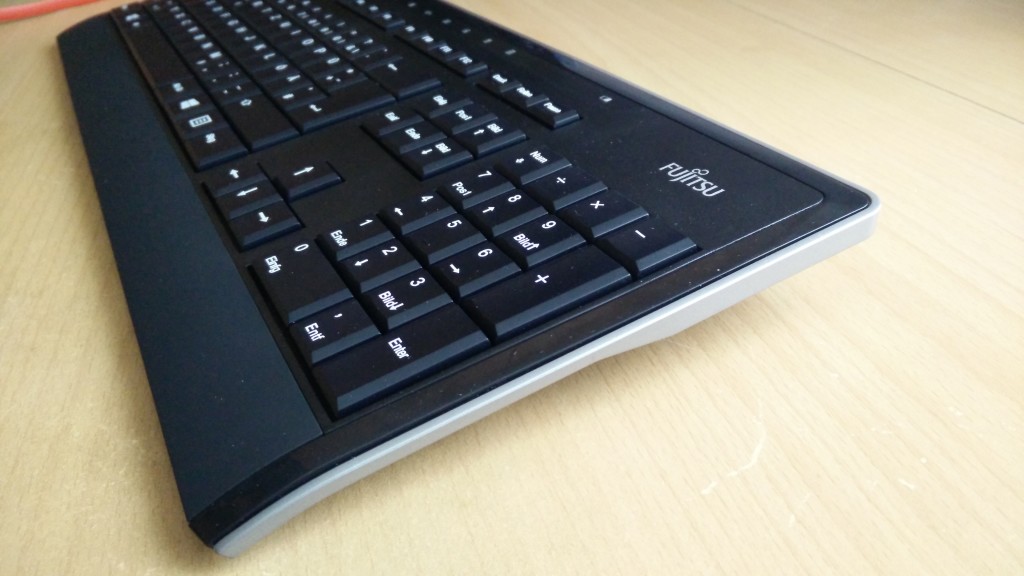 Fujitsu Wireless Keyboard Set Lx901 Handbuch Test: Fujitsu LX901 Tastatur-Set